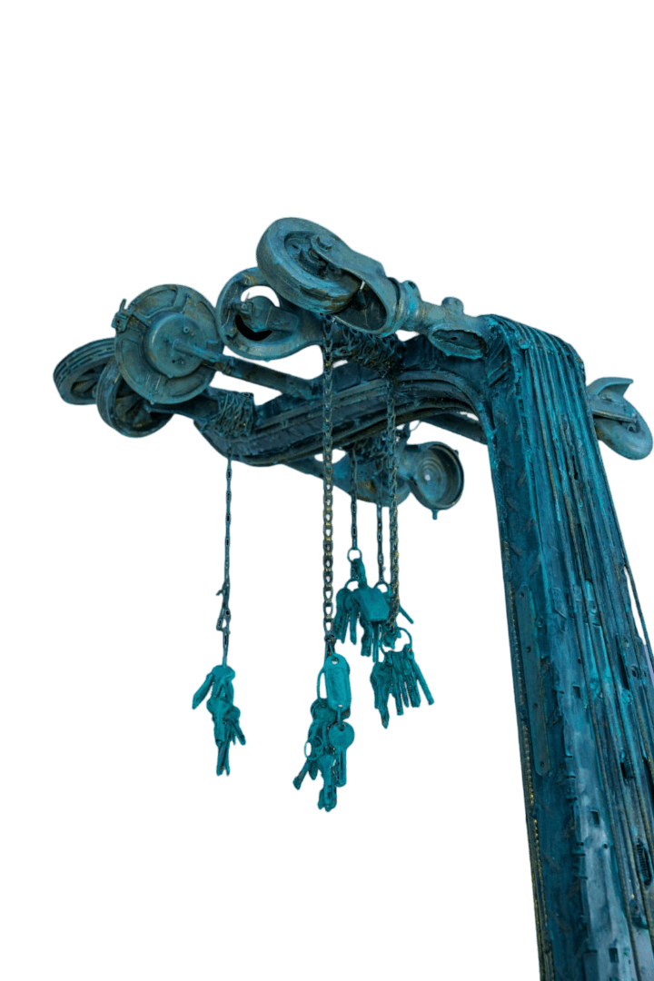 ASMASINA — upper structure with chains and keys